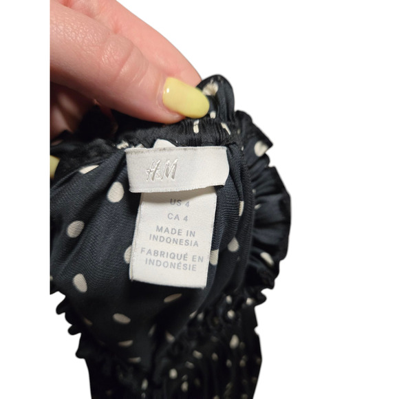 H&M black and white polka dot high neckline top, size 4 - Picture 3 of 4